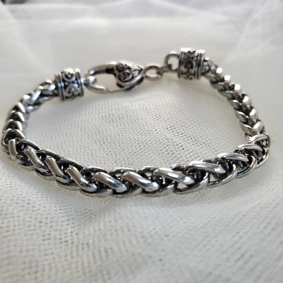 7.5" Antiqued Silver Tone Wheat Chain Bracelet with Heart Shaped Lobster… - Picture 9 of 12